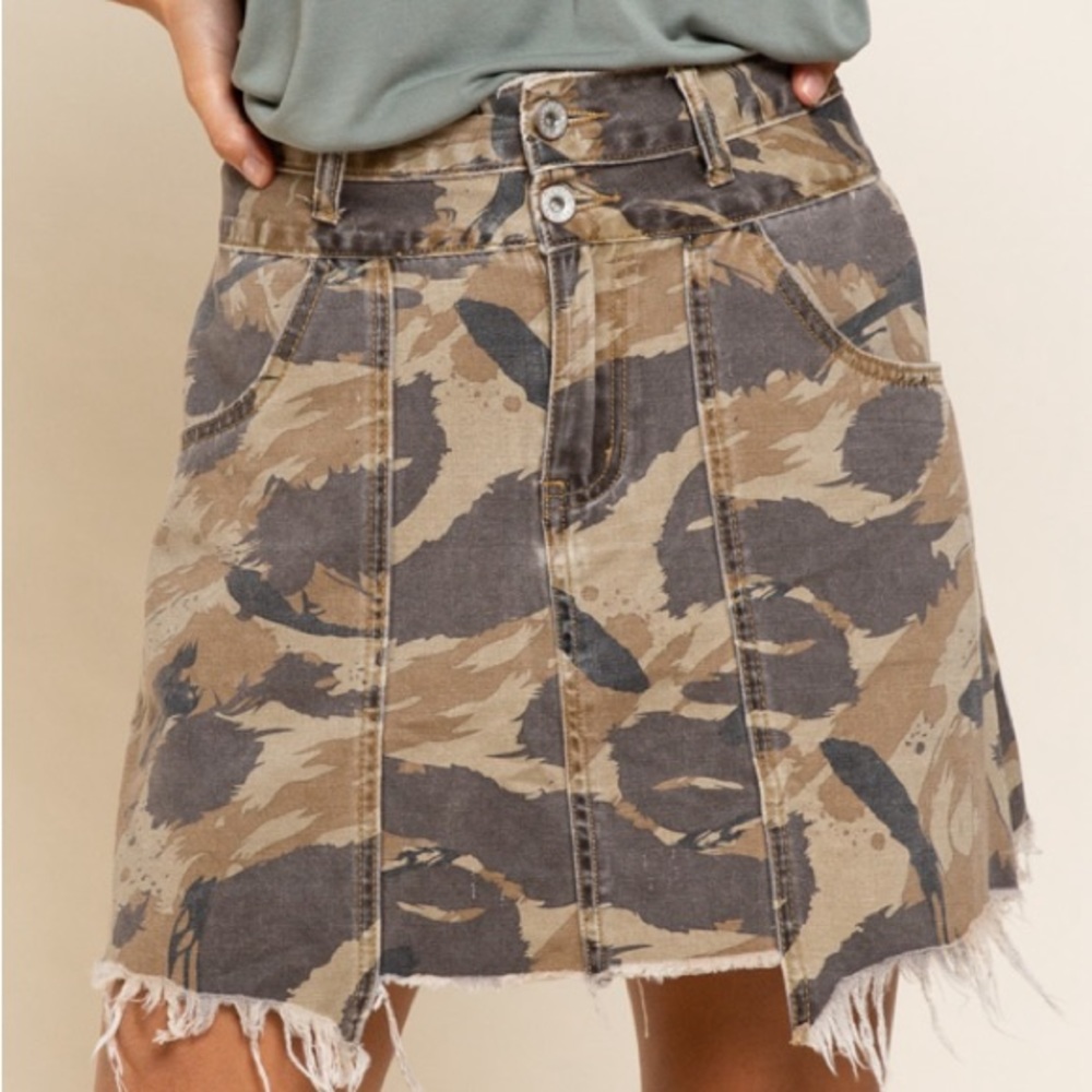 POL Camo skirt